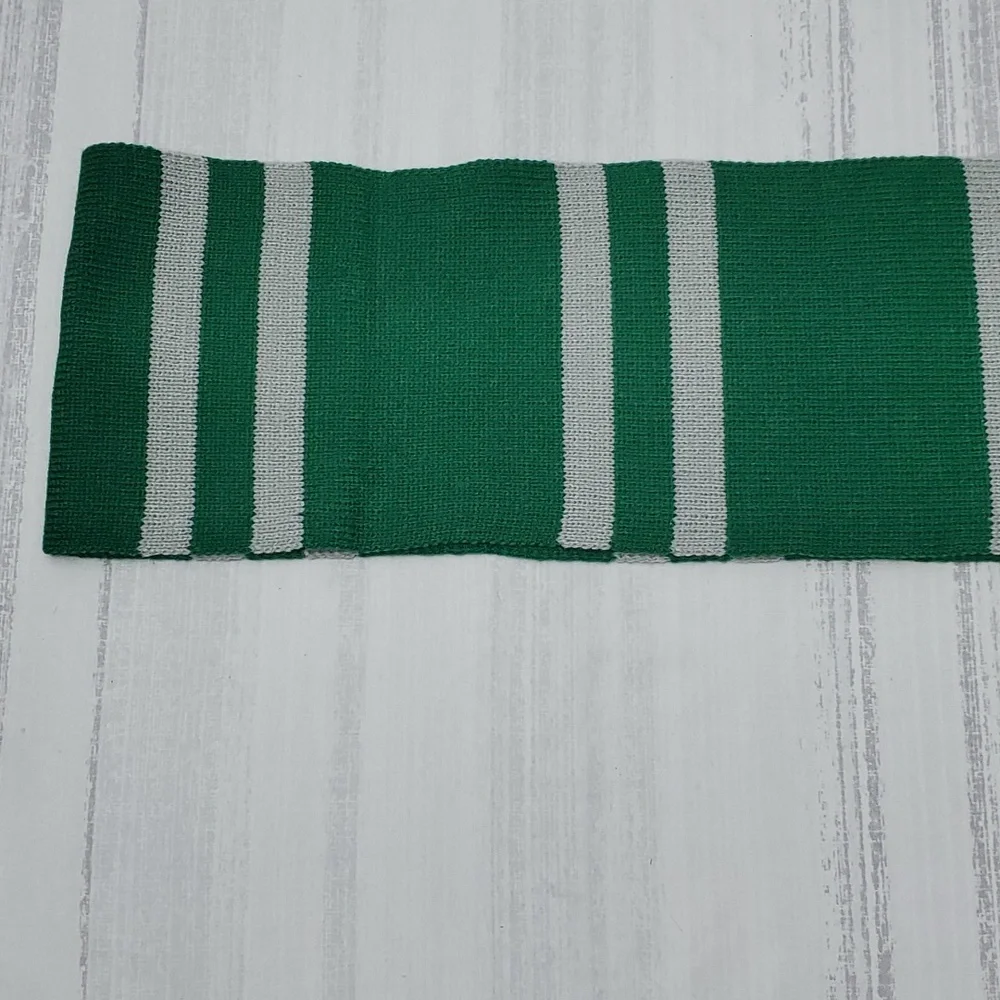 NWOT Slytherin Harry Potter Knitted Crest Scarf Green abd Gray with Crest